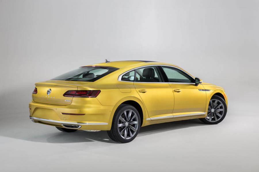  Volkswagen Arteon 4Motion 2018 года  (NA) (фото 12 из 41)